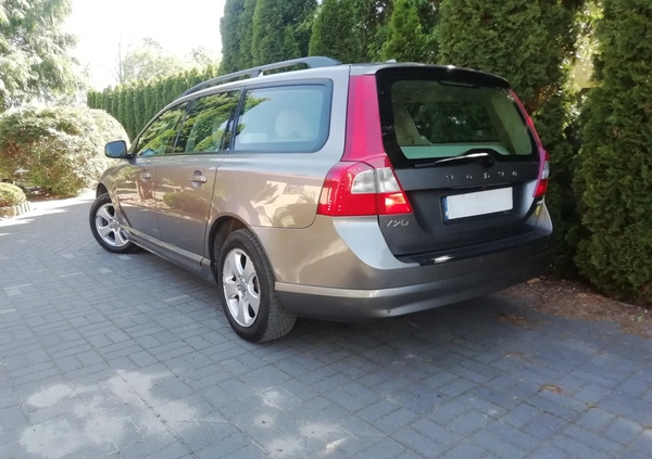 Volvo V70 cena 19450 przebieg: 294350, rok produkcji 2008 z Płońsk małe 277